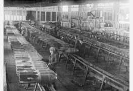 Сборка авиабомб, 1942 г.